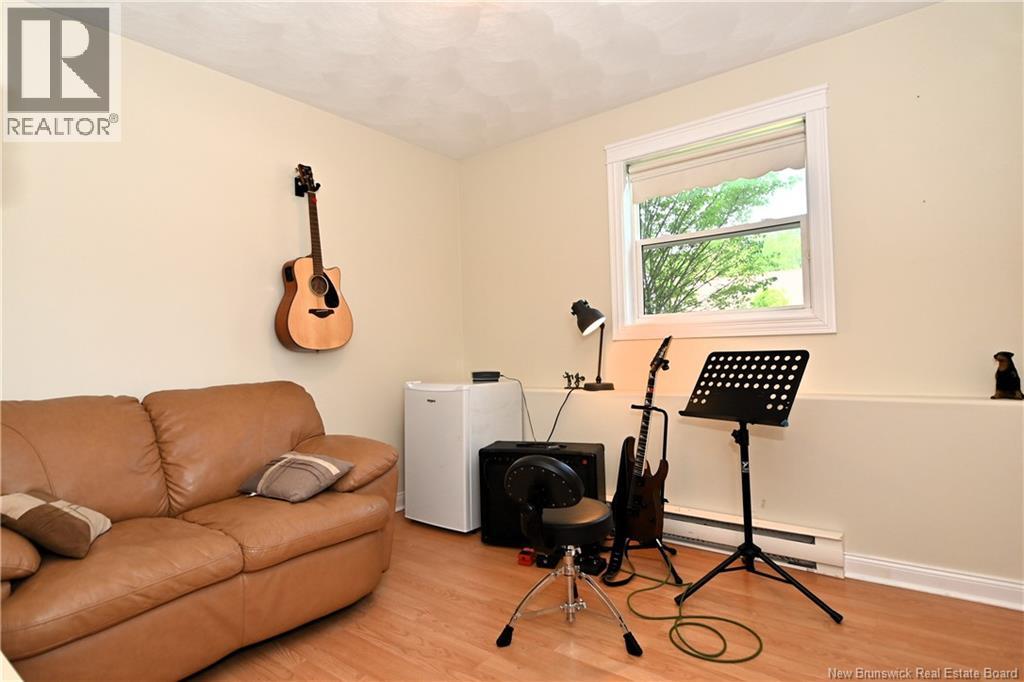 37 Lansdown Avenue - Image 29