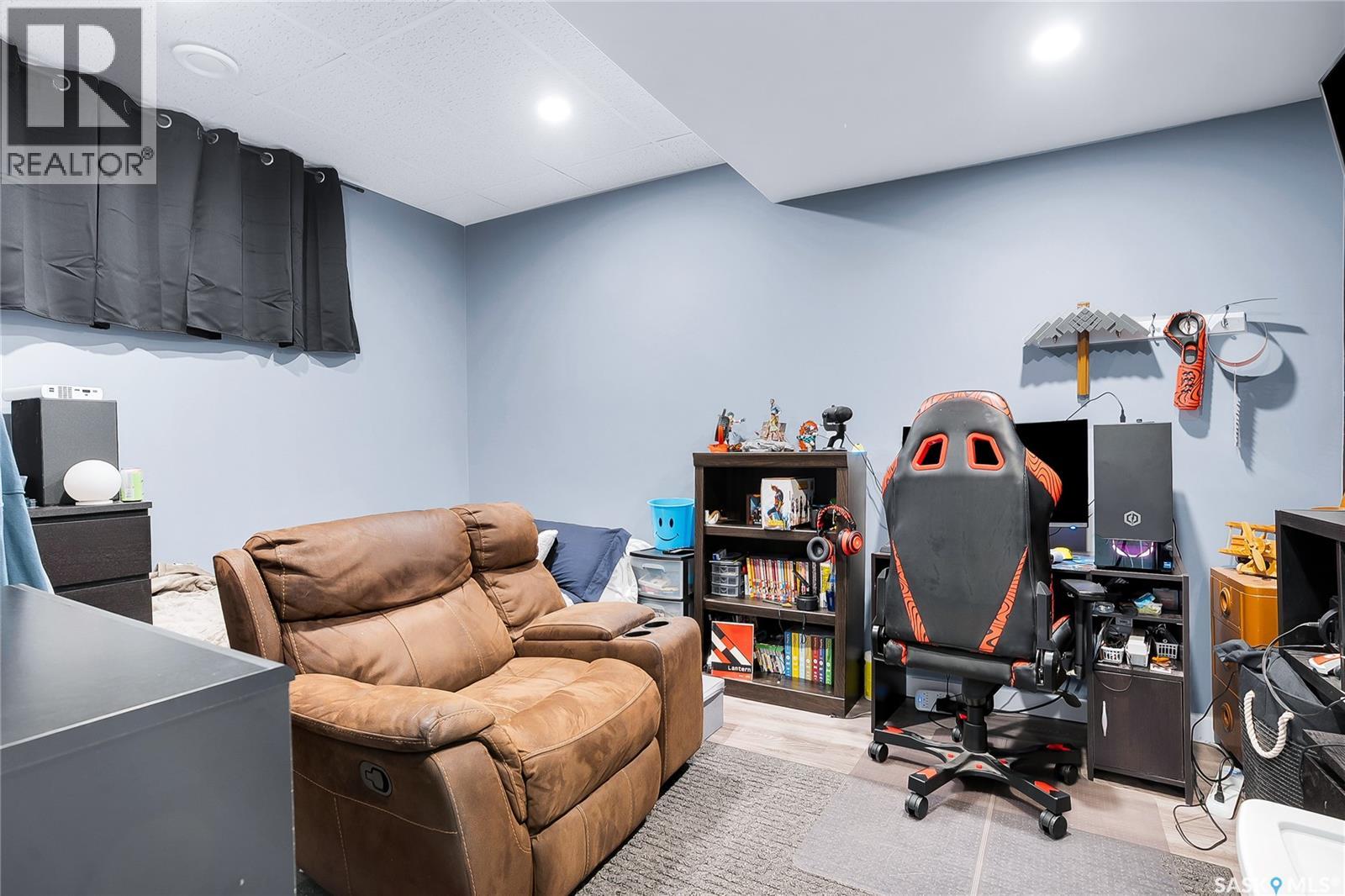 146 West Hampton BOULEVARD - 36