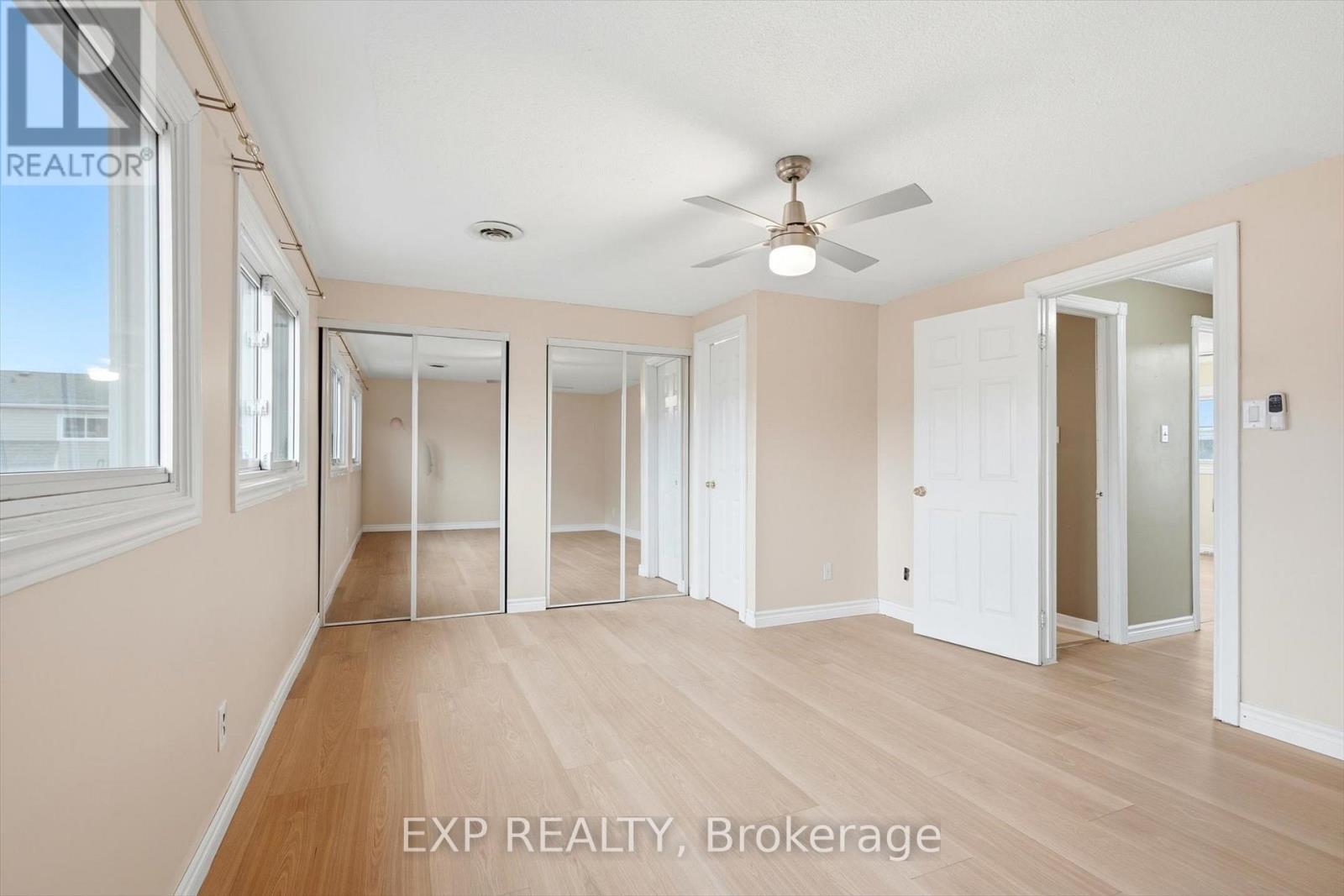 #31 2050 UPPER MIDDLE ROAD - 15