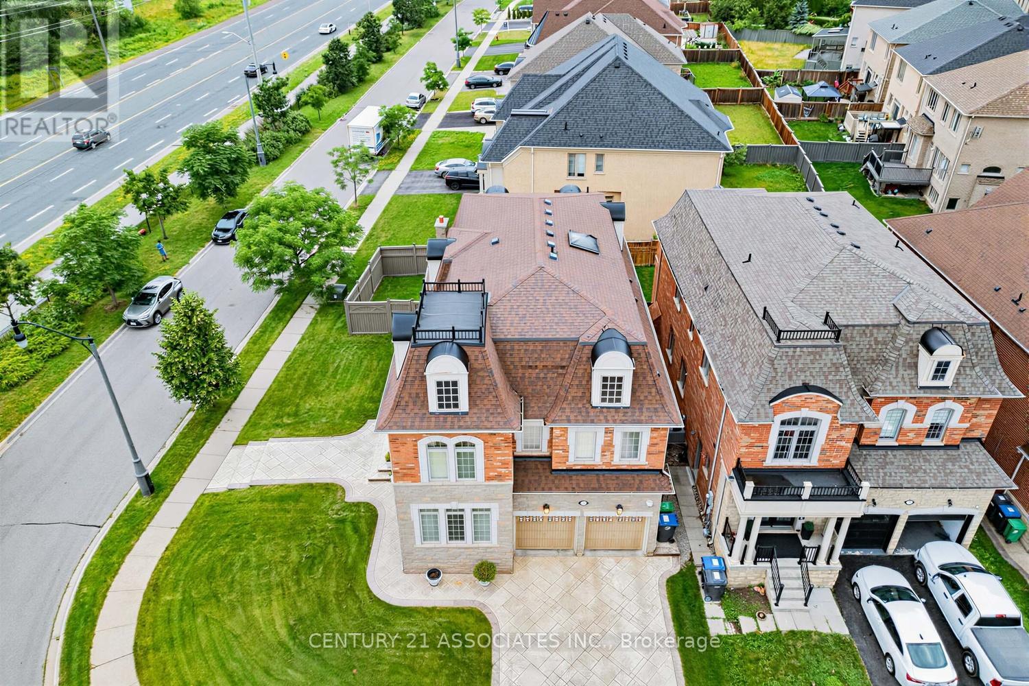 29 BLACK DIAMOND CRESCENT - 1