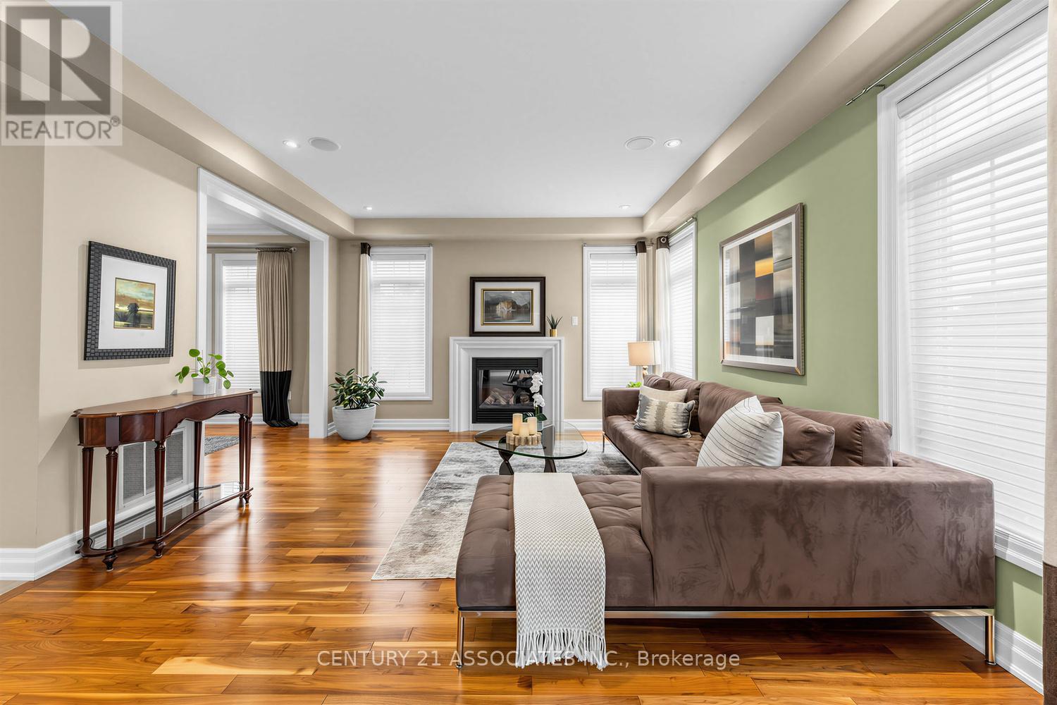 29 BLACK DIAMOND CRESCENT - 15