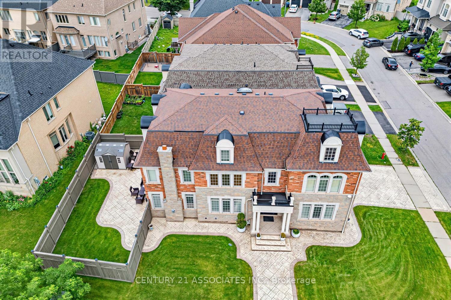 29 BLACK DIAMOND CRESCENT - 2