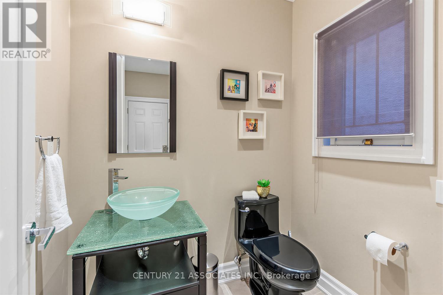 29 BLACK DIAMOND CRESCENT - 24