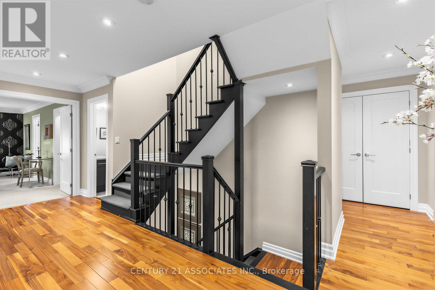 29 BLACK DIAMOND CRESCENT - 25