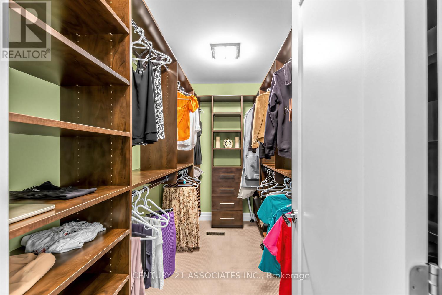 29 BLACK DIAMOND CRESCENT - 27