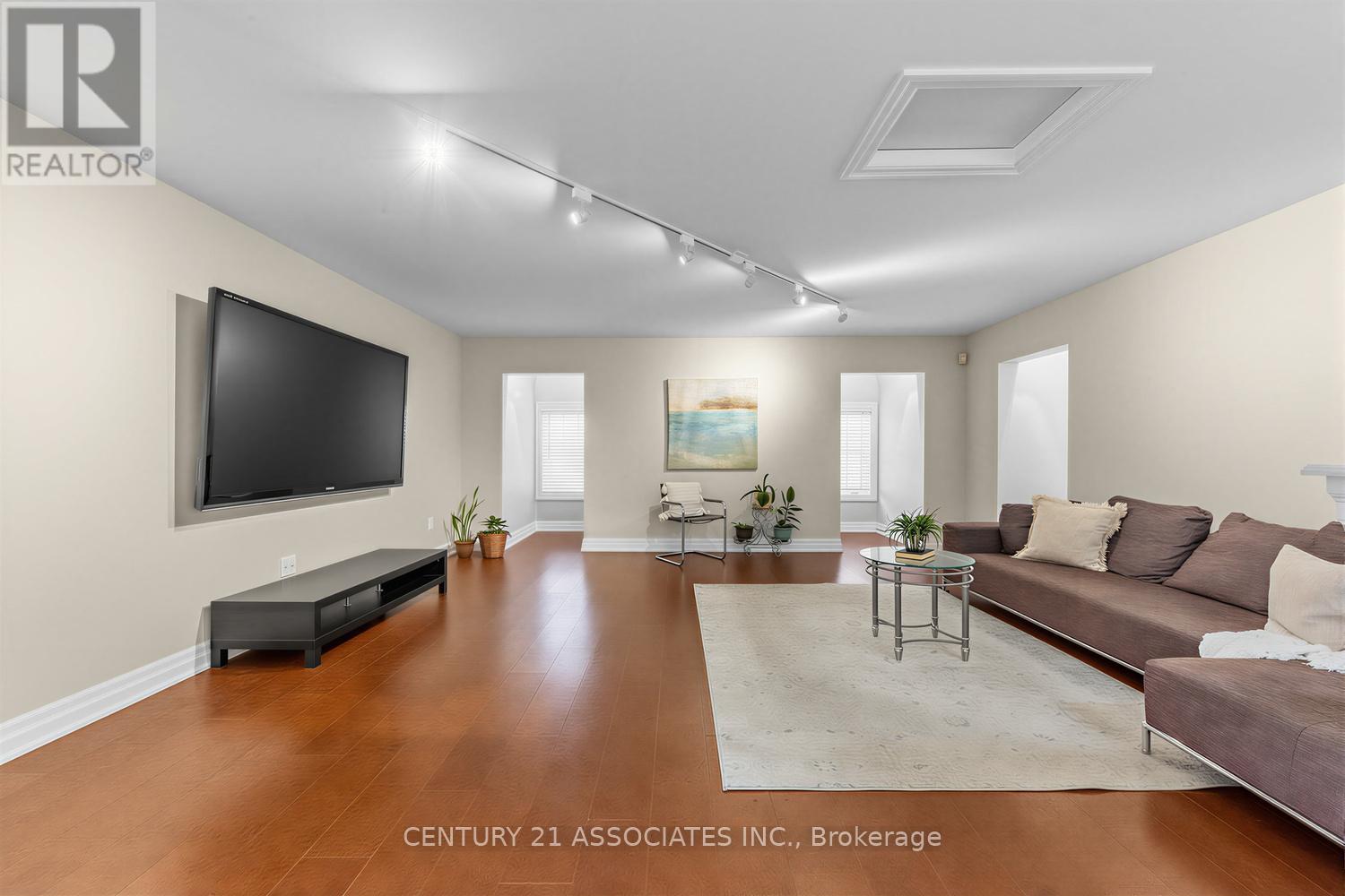 29 BLACK DIAMOND CRESCENT - 36