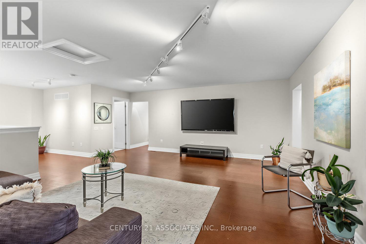 29 BLACK DIAMOND CRESCENT - 37