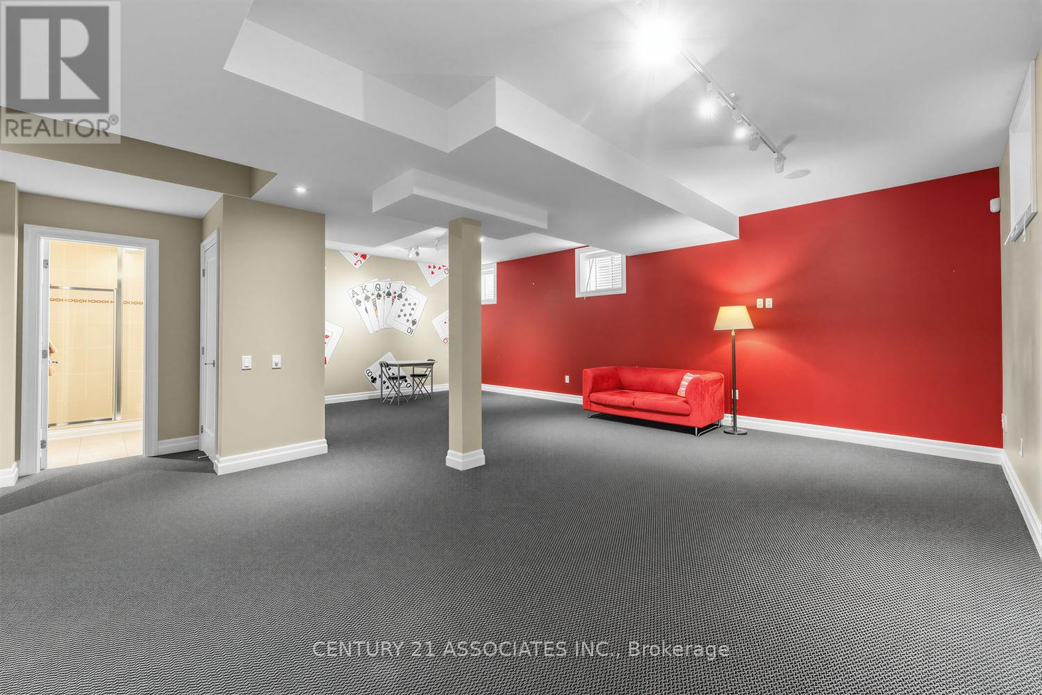 29 BLACK DIAMOND CRESCENT - 43