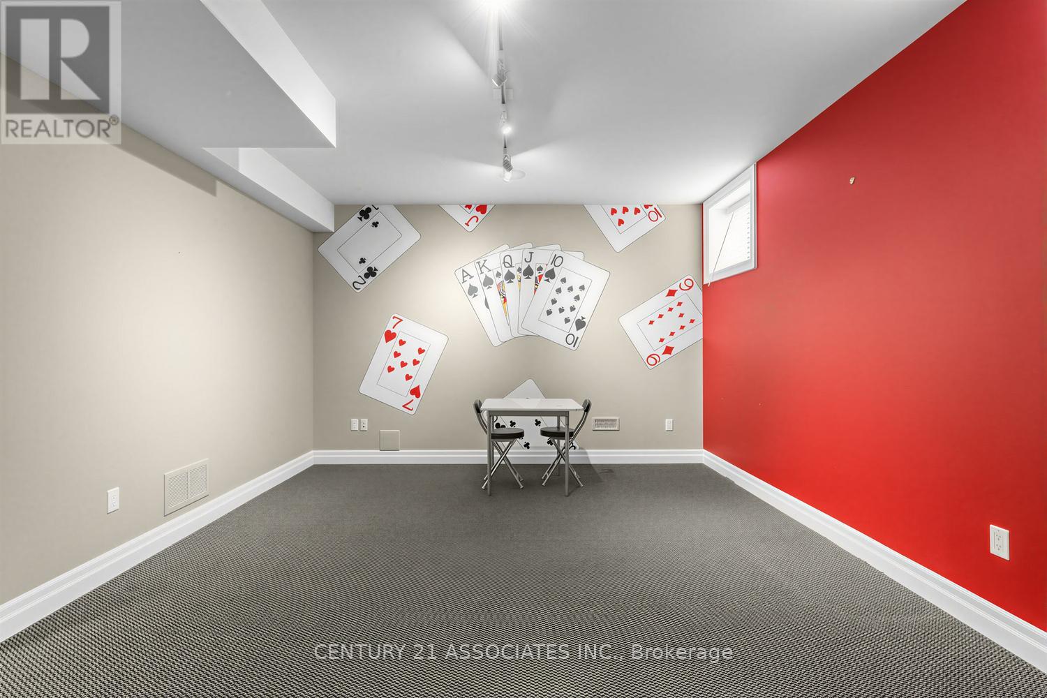 29 BLACK DIAMOND CRESCENT - 44