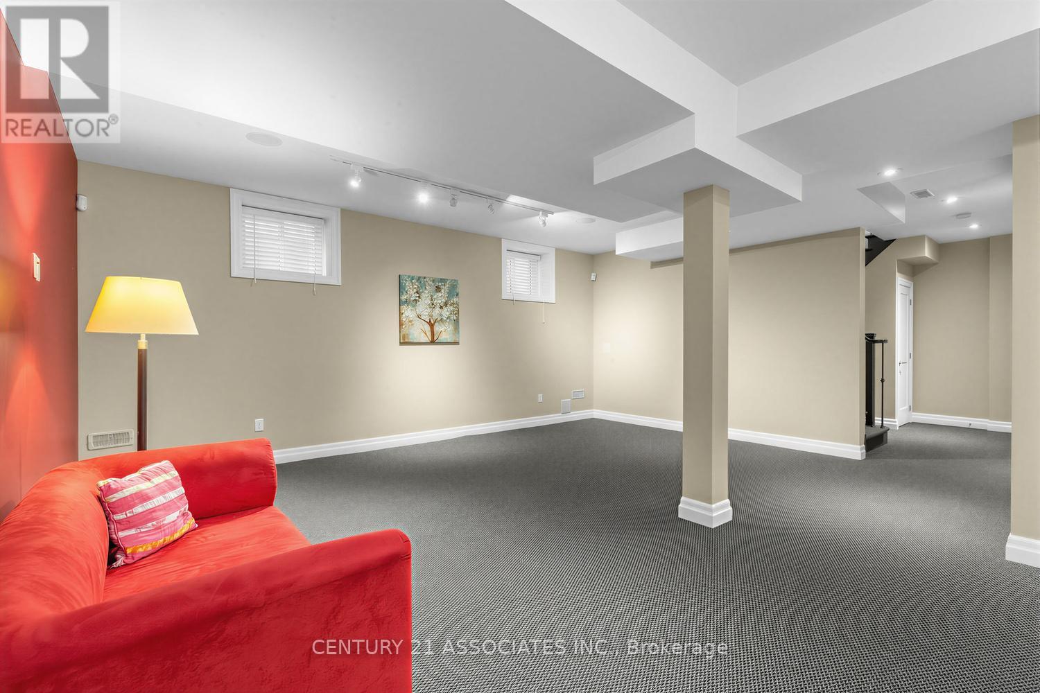 29 BLACK DIAMOND CRESCENT - 45