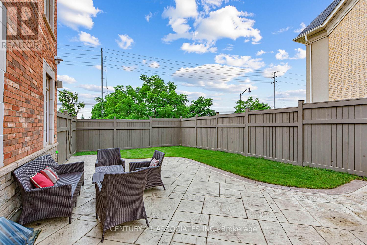 29 BLACK DIAMOND CRESCENT - 47