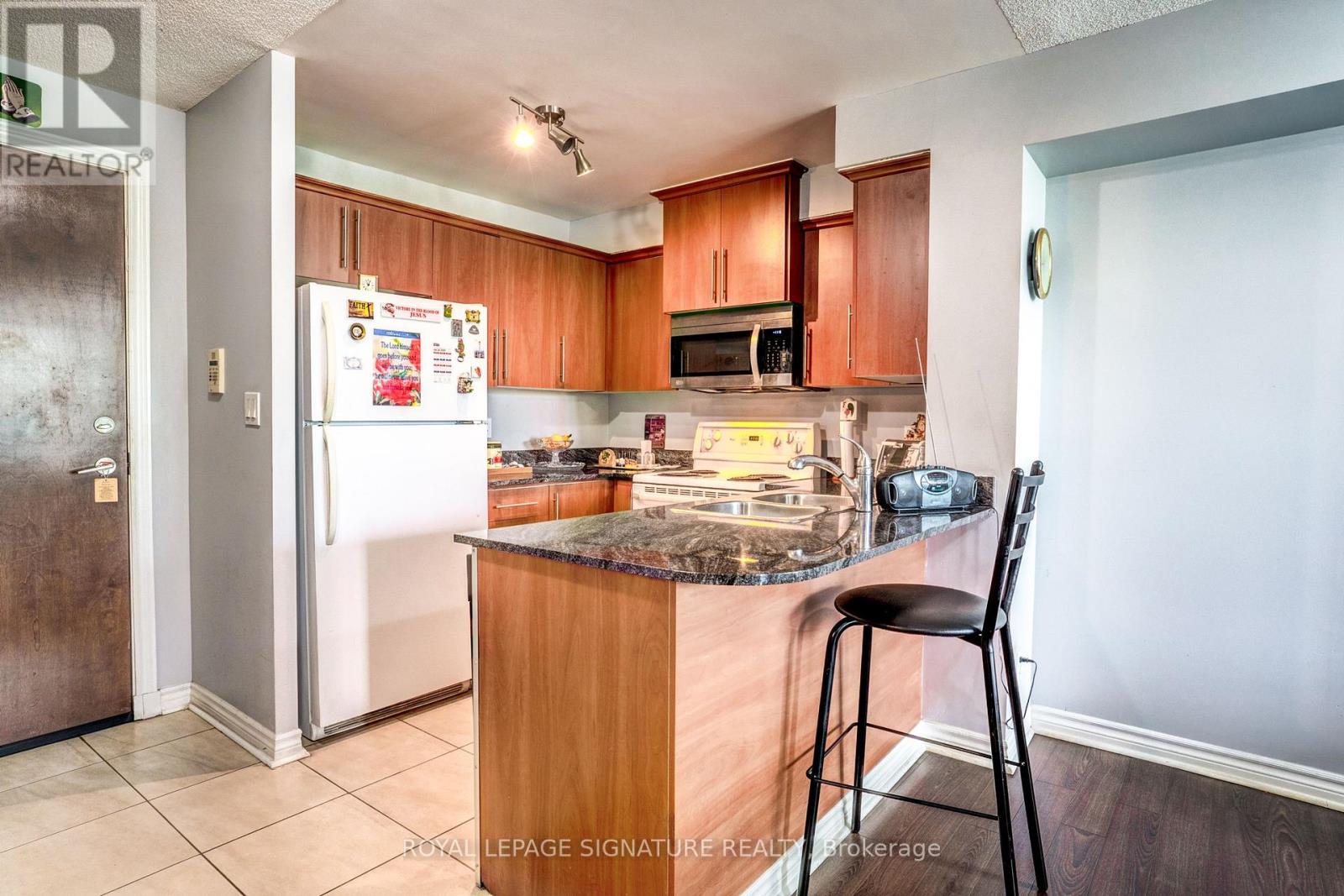 #3M 8 ROSEBANK DRIVE - 14