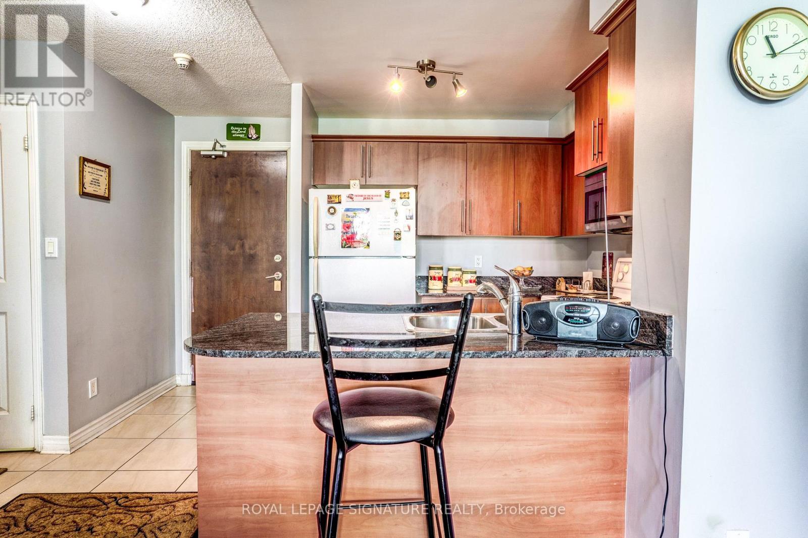#3M 8 ROSEBANK DRIVE - 15