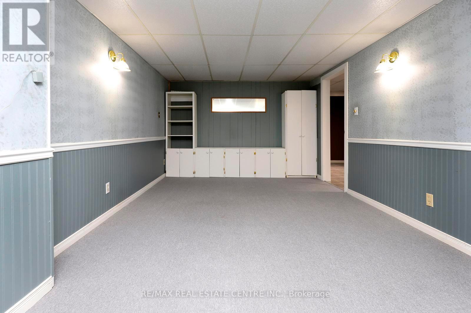 #3 341 WILSON DRIVE - 22