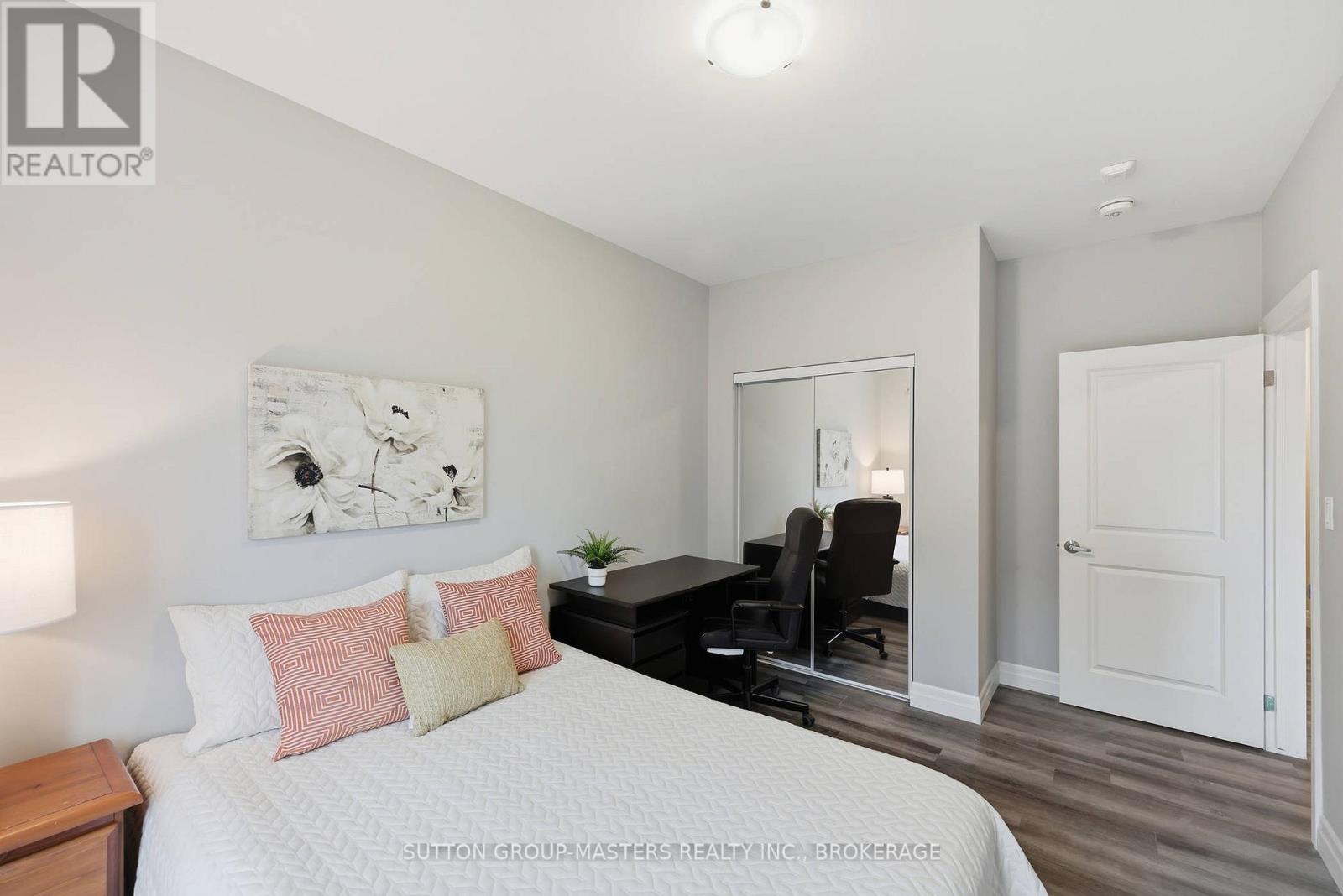 #413 501 FRONTENAC STREET - 17