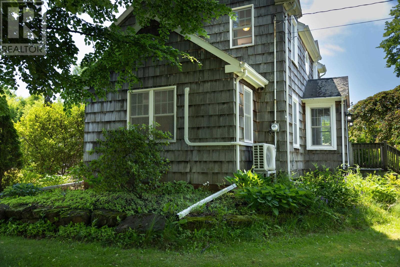 30 Palmers Lane - 35