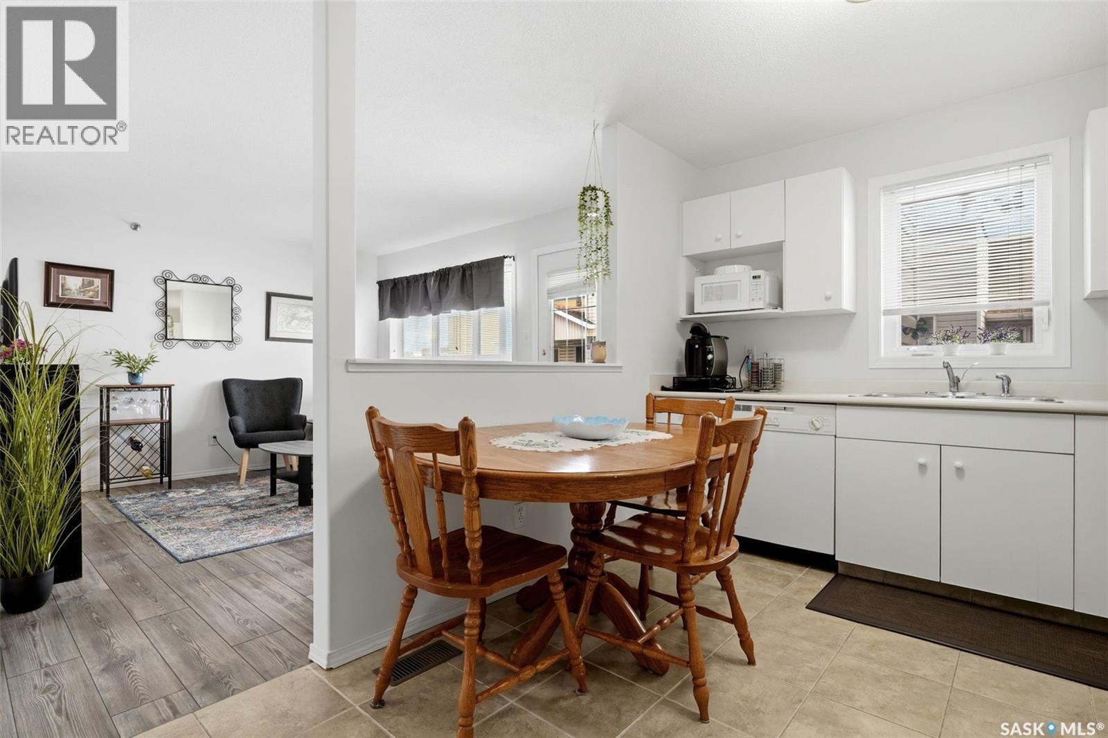 #403 2203 Angus STREET - 11