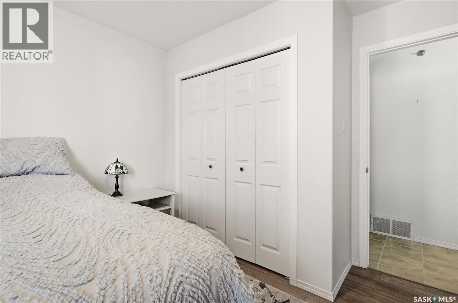 #403 2203 Angus STREET - 18