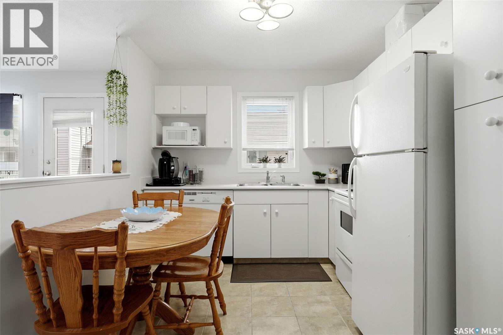 #403 2203 Angus STREET - 8