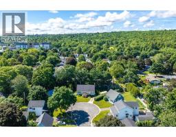 45 Ashland Court, photo 3