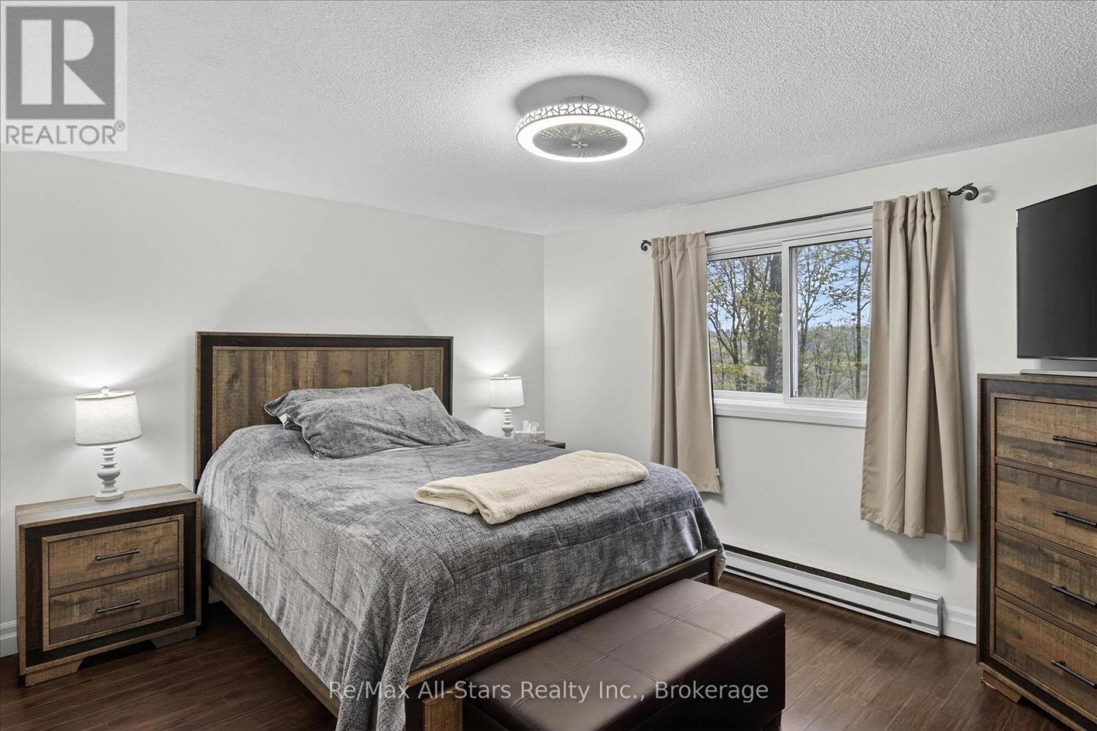 1558 HIGHWAY 7A - 12