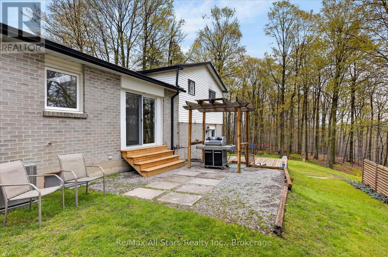 1558 HIGHWAY 7A - 32