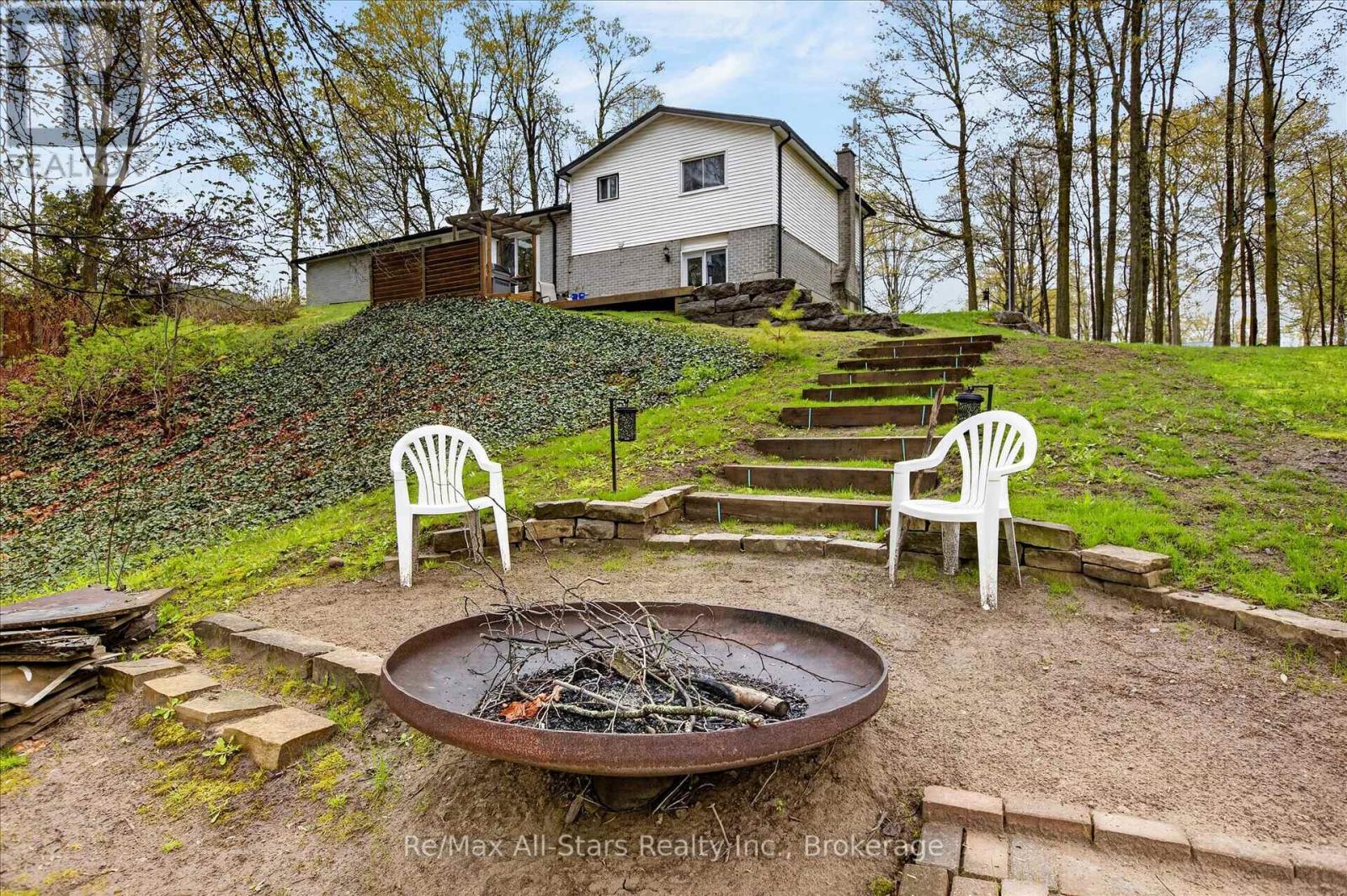 1558 HIGHWAY 7A - 36