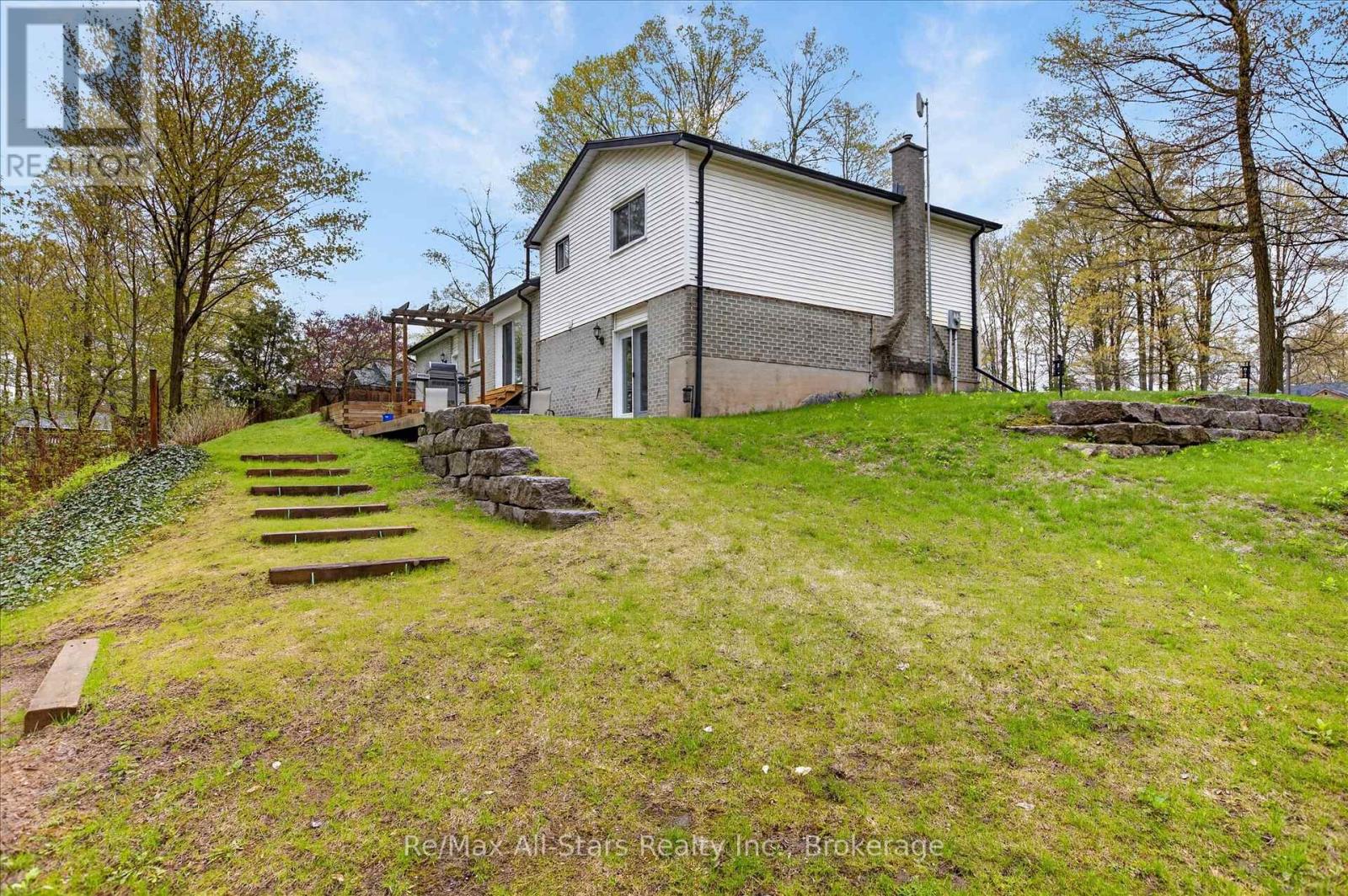 1558 HIGHWAY 7A - 39