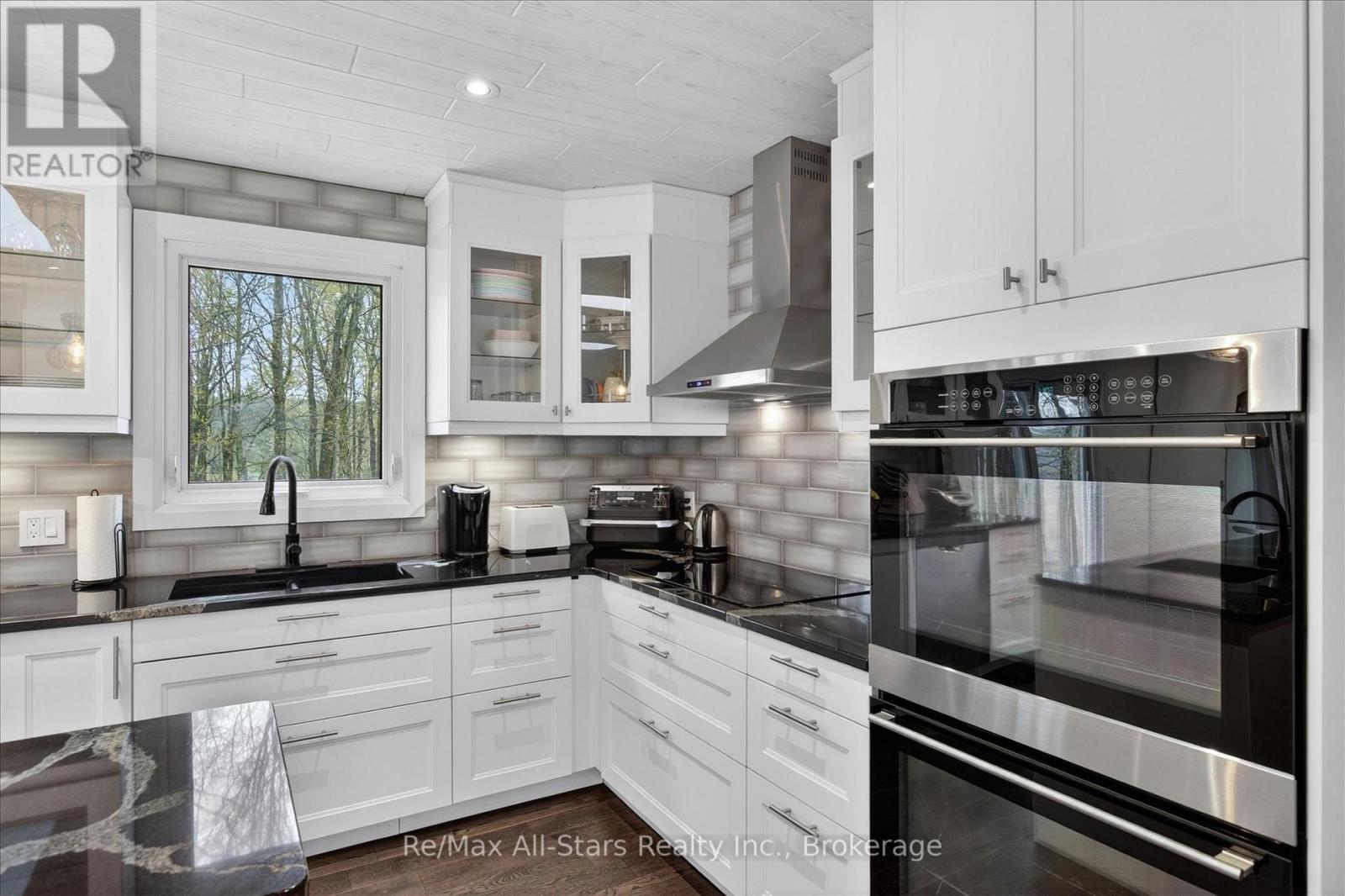 1558 HIGHWAY 7A - 5