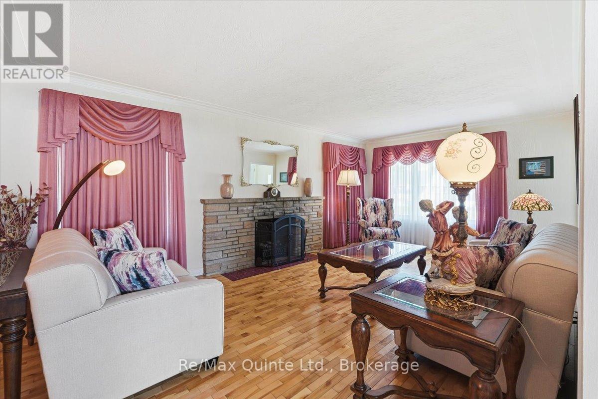 4 GOULD STREET - 10
