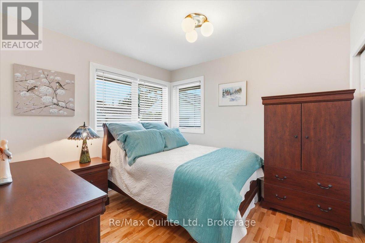 4 GOULD STREET - 18