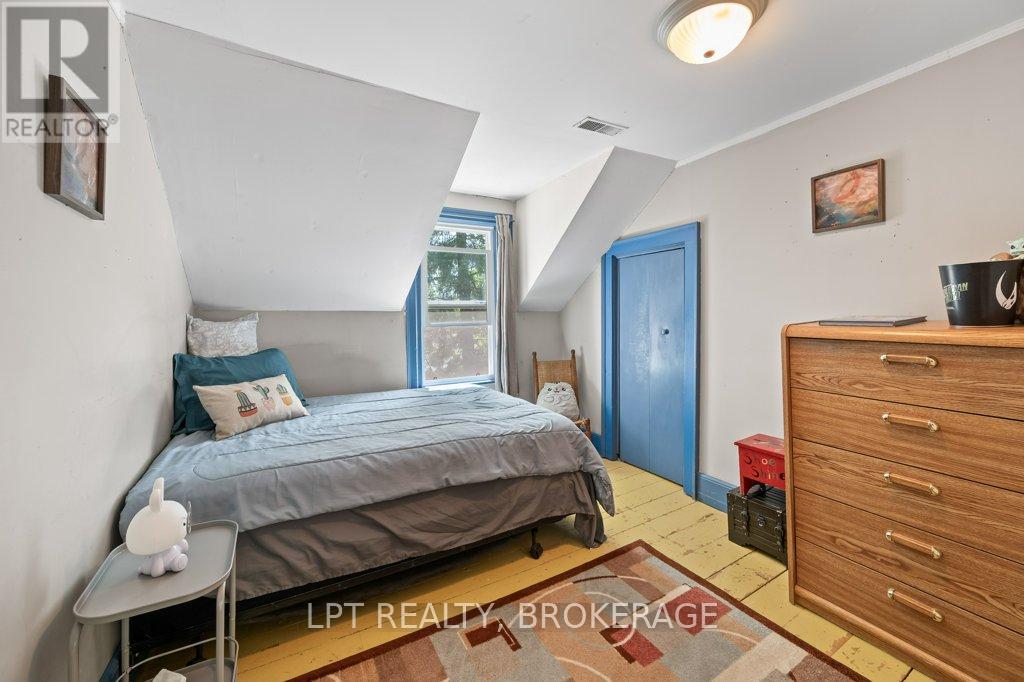 183 SECOND STREET - 25