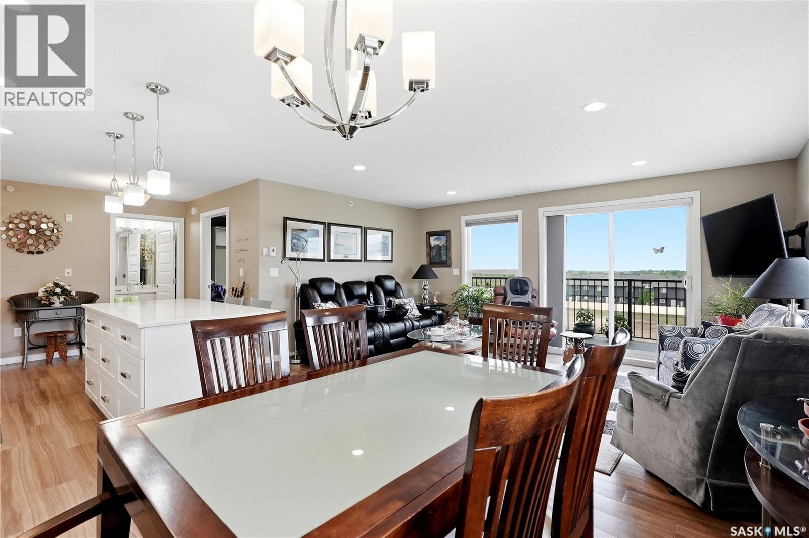 #407 135 Beaudry CRESCENT - 16