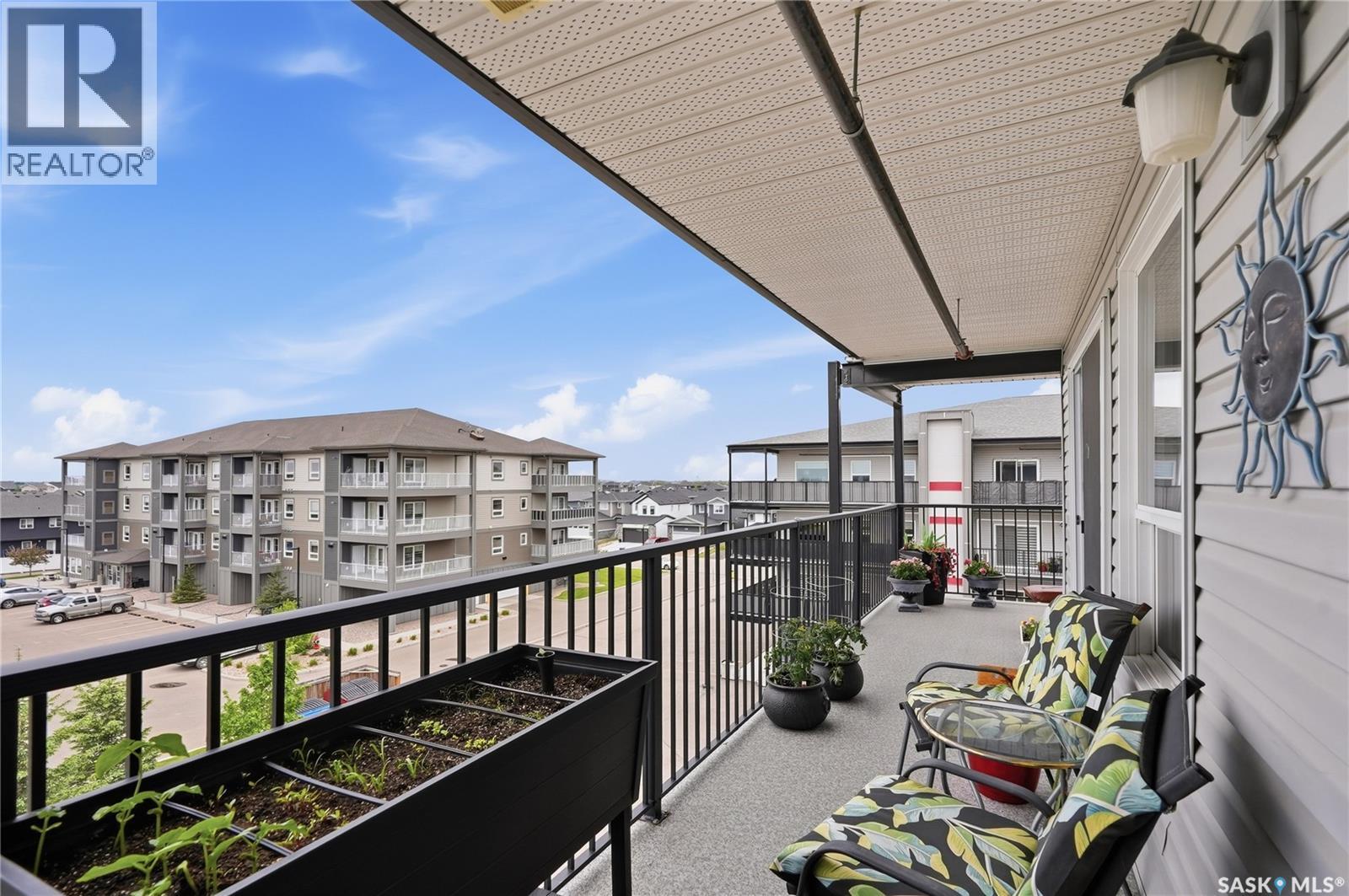 #407 135 Beaudry CRESCENT - 36