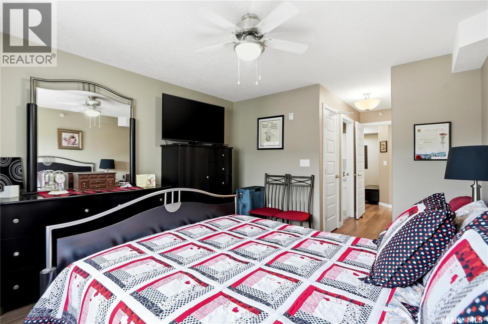 #407 135 Beaudry CRESCENT - 30