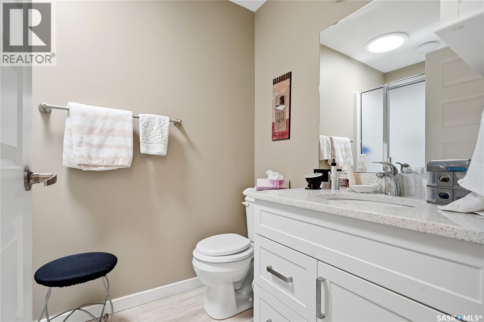#407 135 Beaudry CRESCENT - 26