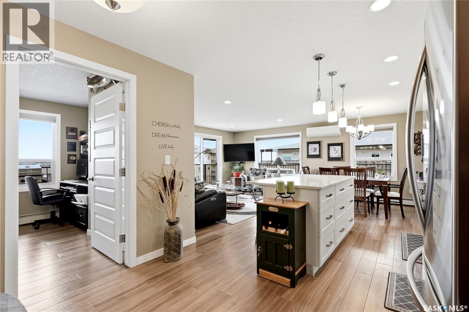 #407 135 Beaudry CRESCENT - 9
