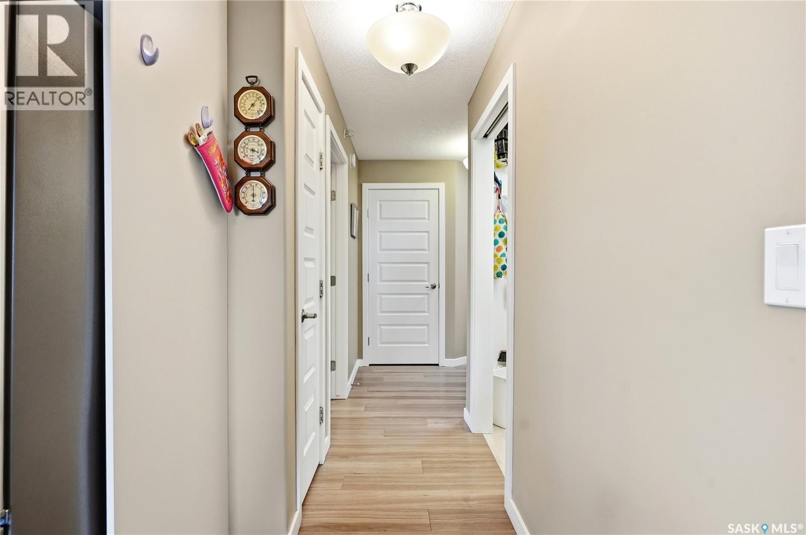 #407 135 Beaudry CRESCENT - 6