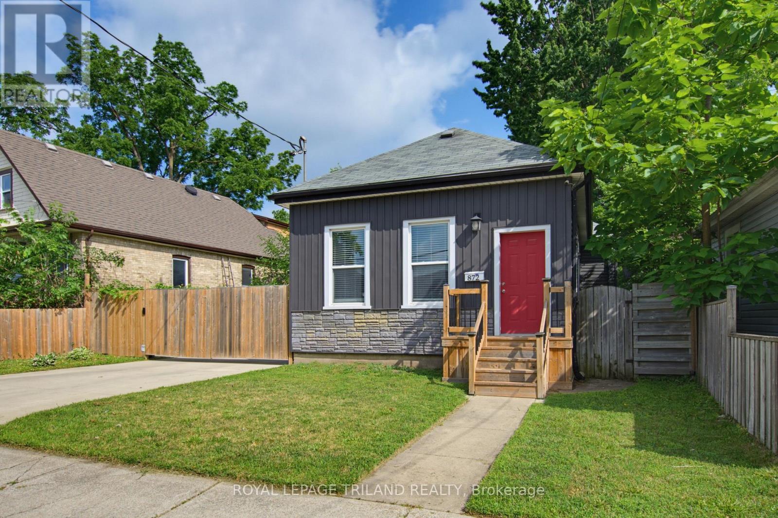 872 STEDWELL STREET - 4