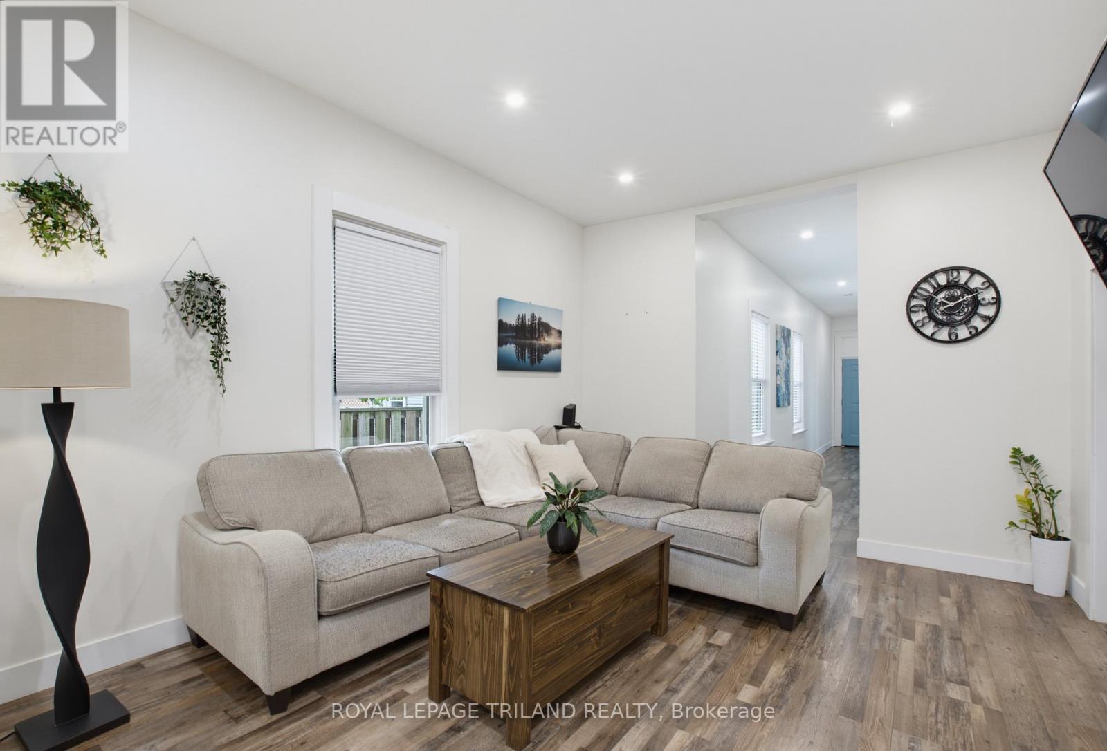 872 STEDWELL STREET - 9