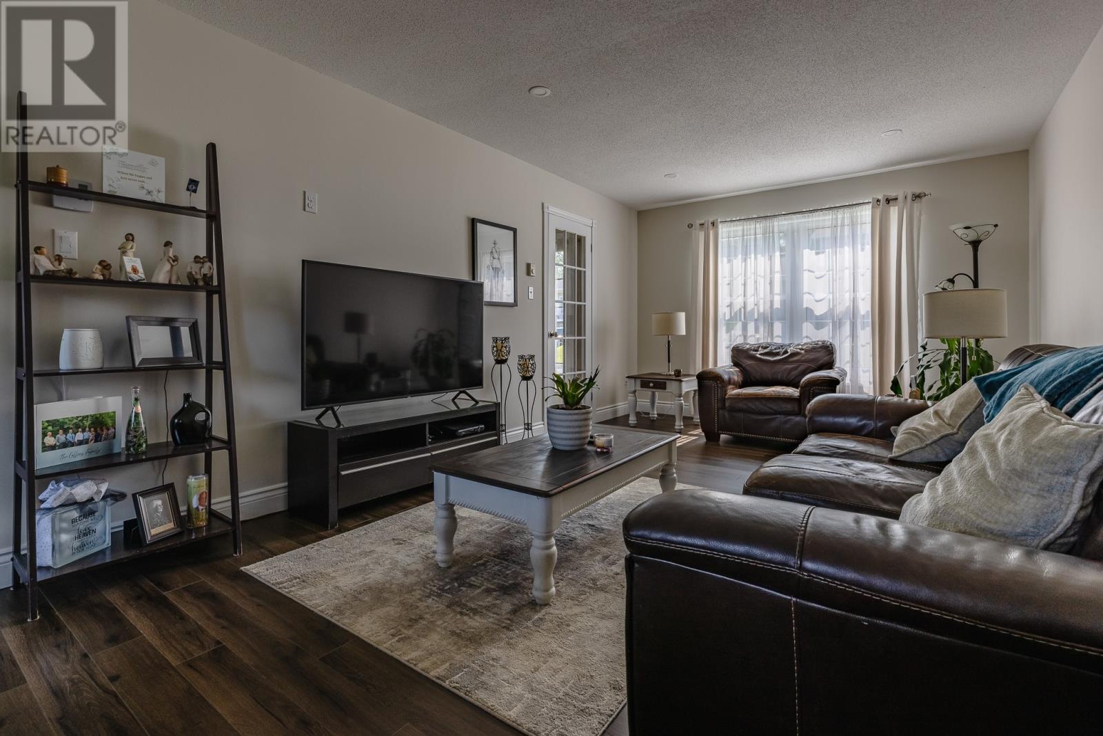 14 Carriage Lane - Image 7