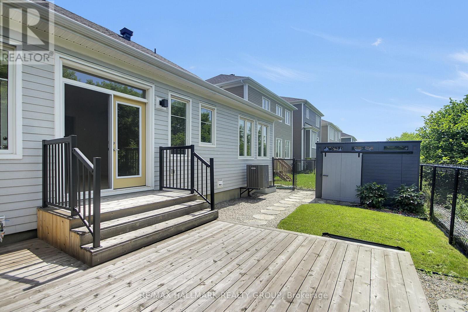 238 PURSUIT TERRACE - 44