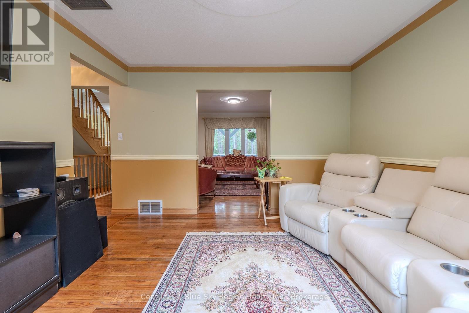 310 PINECREEK CRESCENT N - 20