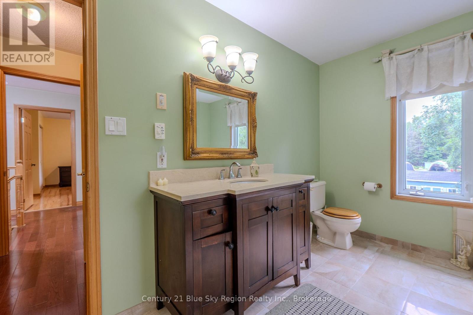 310 PINECREEK CRESCENT N - 24
