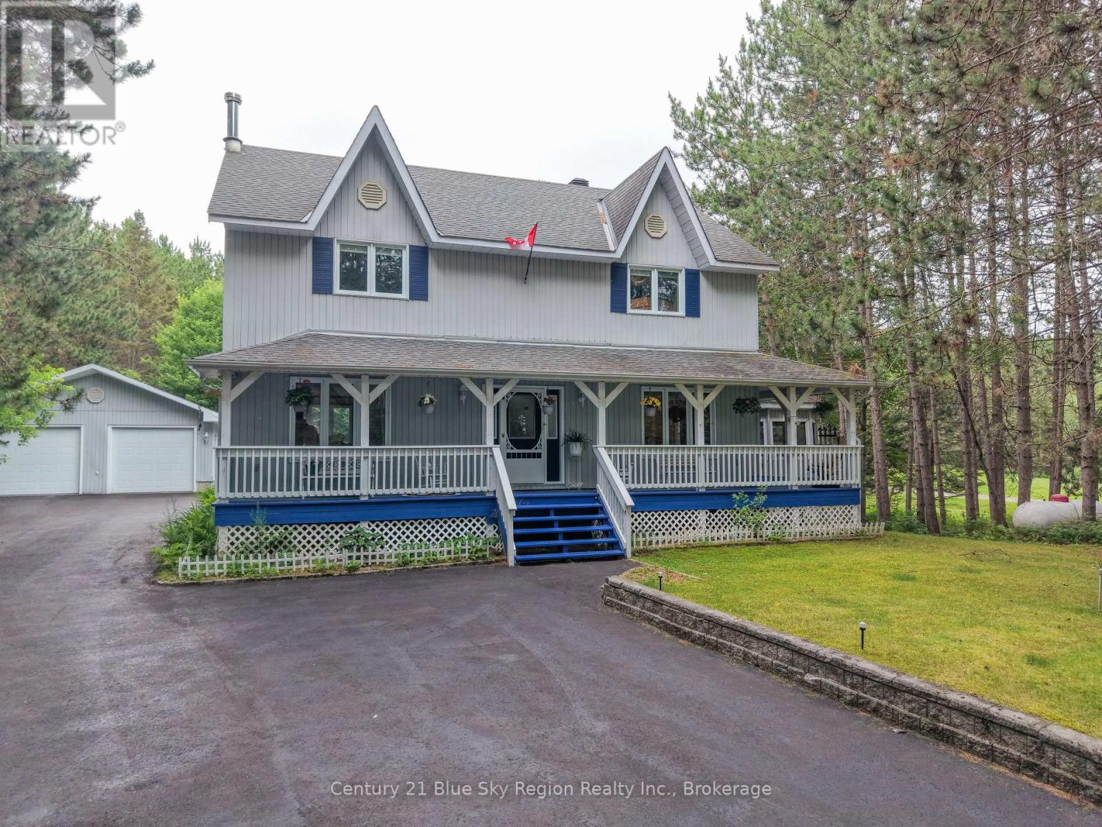310 PINECREEK CRESCENT N - 3