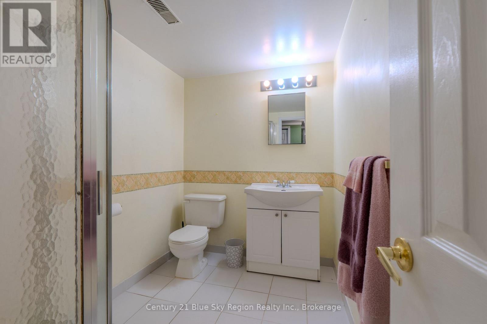 310 PINECREEK CRESCENT N - 38