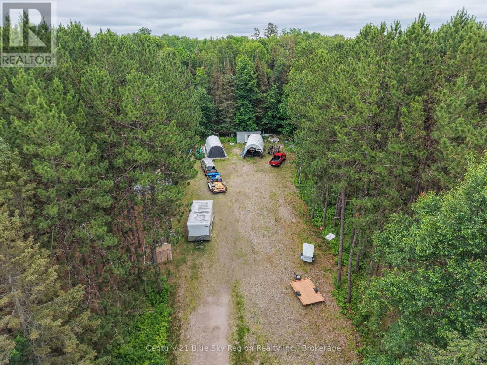 310 PINECREEK CRESCENT N - 42