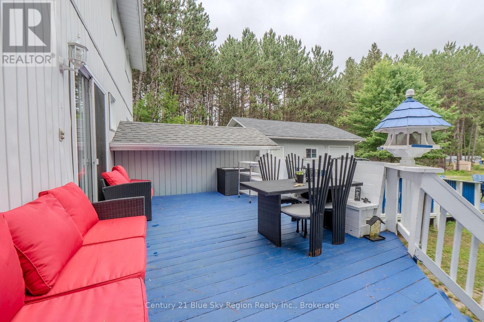 310 PINECREEK CRESCENT N - 47