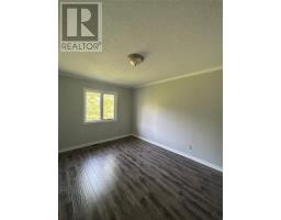 29 Emerald Avenue thumbnail 18
