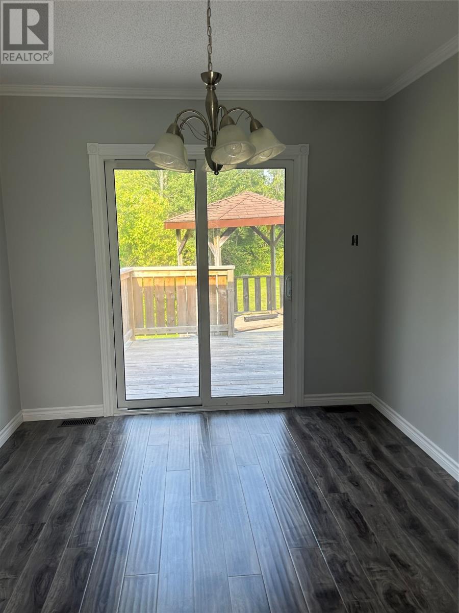 29 Emerald Avenue - 16
